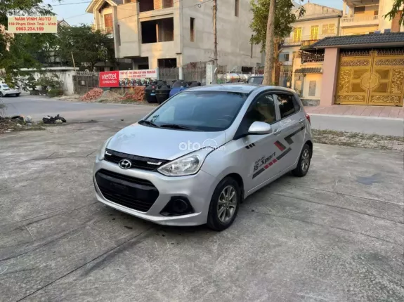 Hyundai Grand i10 2014 - Bản đủ không khoan đục