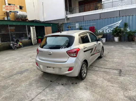 Hyundai Grand i10 2014 - Bản đủ không khoan đục