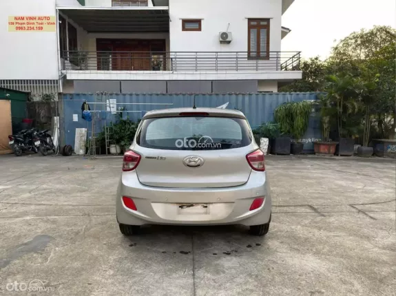 Hyundai Grand i10 2014 - Bản đủ không khoan đục