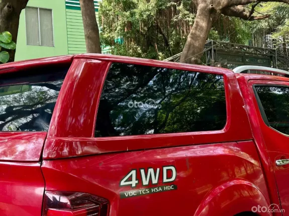 Nissan Navara NP300 VL 4x4 AT 2021 - Bán tải 2 cầu mạnh mẽ, giá cực tốt
