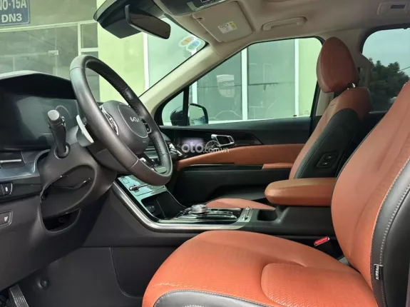 Kia Carnival 3.5G Signature 2022 - Cần bán Kia Carnival 3.5G Signature sx 2022 -Xe đẹp xuất sắc