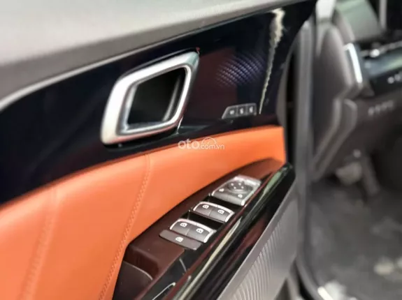 Kia Carnival 3.5G Signature 2022 - Cần bán Kia Carnival 3.5G Signature sx 2022 -Xe đẹp xuất sắc