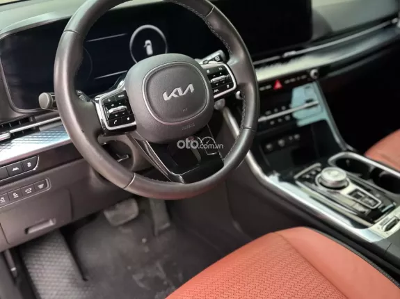 Kia Carnival 3.5G Signature 2022 - Cần bán Kia Carnival 3.5G Signature sx 2022 -Xe đẹp xuất sắc