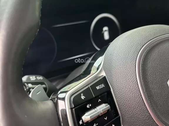 Kia Carnival 3.5G Signature 2022 - Cần bán Kia Carnival 3.5G Signature sx 2022 -Xe đẹp xuất sắc