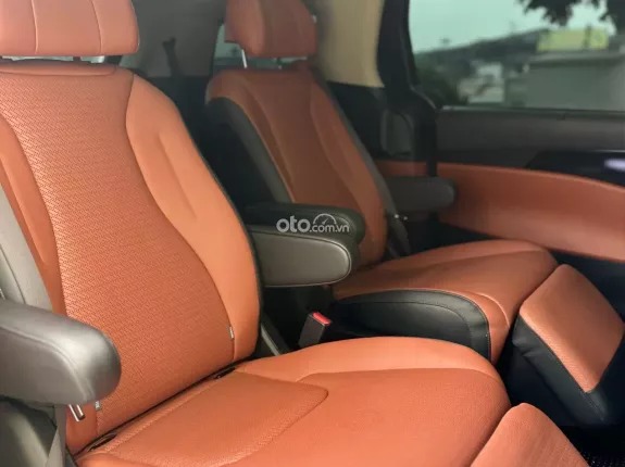 Kia Carnival 3.5G Signature 2022 - Cần bán Kia Carnival 3.5G Signature sx 2022 -Xe đẹp xuất sắc