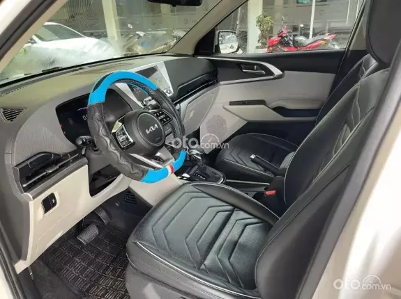 Kia Carens 1.5G Luxury 2023 - 7 chỗ bền lành