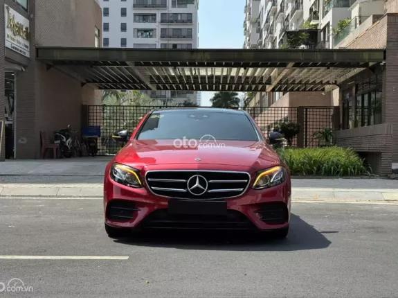 Mercedes-Benz E300 AMG 2020 - Mercedes E300 AMG 2020 lướt nhẹ cực đẹp