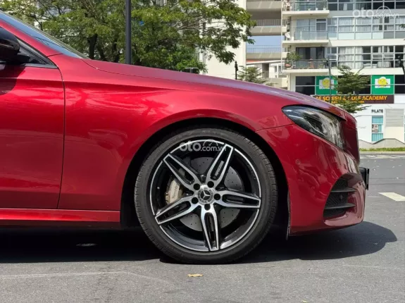 Mercedes-Benz E300 AMG 2020 - Mercedes E300 AMG 2020 lướt nhẹ cực đẹp