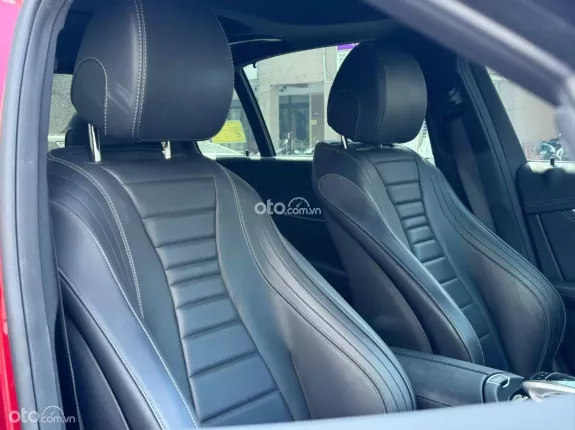 Mercedes-Benz E300 AMG 2020 - Mercedes E300 AMG 2020 lướt nhẹ cực đẹp