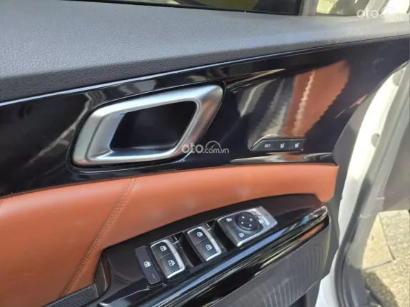 Kia Carnival 2.2D Signature 2022 - CAO CẤP NHẤT