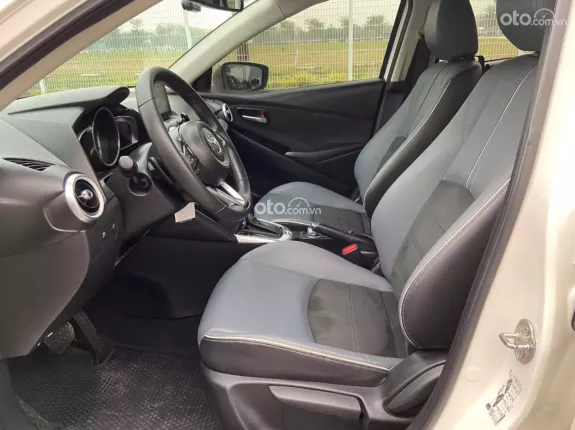 Mazda 2 Sedan 1.5L Luxury 2022 - Cực mới chạy chuẩn 30.000km full lịch sử hãng