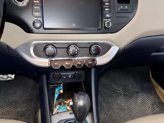 Kia Rio 1.4 AT 2016 - Xe nhập Hàn zin cả xe