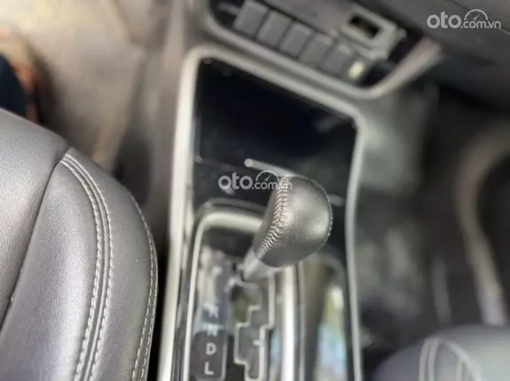 Mitsubishi Outlander 2.0 CVT 2021 - Xe 7 chỗ rộng rãi, siêu lướt