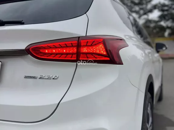 Hyundai Santa Fe 2.2 Dầu Cao cấp 2020 - Xe dầu mạnh mẽ, tiết kiệm nhiên liệu