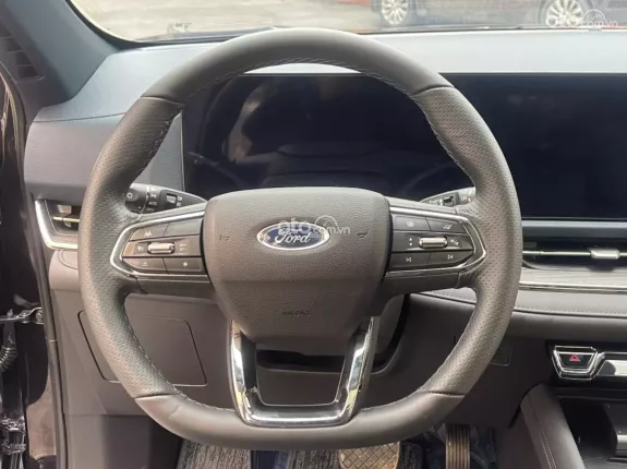 Ford Territory Titanium X 2025 - Không khác xe mới