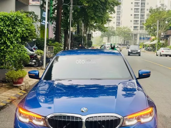BMW 320i M Sport 2022 - Tiết kiệm ngay 500tr, bank 70%