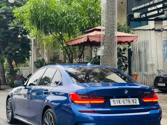 BMW 320i M Sport 2022 - Tiết kiệm ngay 500tr, bank 70%