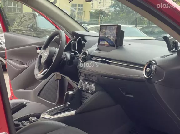 Mazda 2 Sedan 1.5L Luxury 2019 - Mazda 2 1.5L Luxury 2019