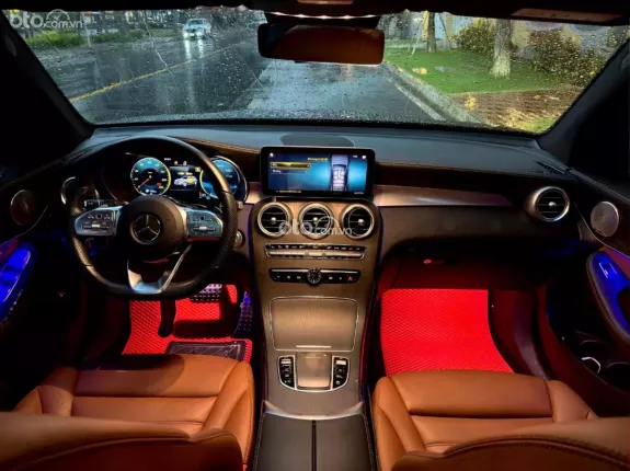 Mercedes-Benz GLC 300 4Matic 2022 - Xe lướt odo thấp, giá cực tốt