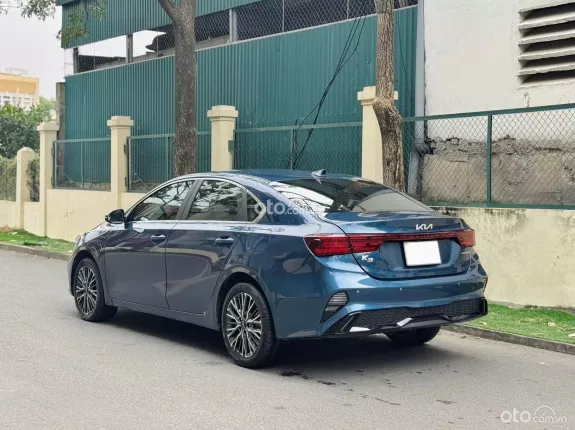 Kia K3 1.6 Luxury 2025 - Xe chưa nốt mũi đốt sơn zin 100%