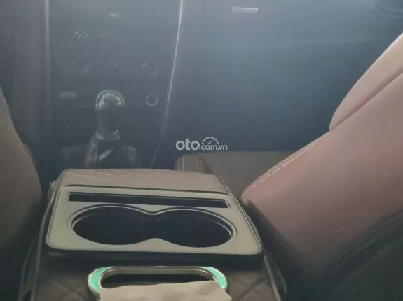 Toyota Fortuner 2.4 MT 4x2 2018 - Số sàn, máy dầu