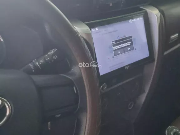 Toyota Fortuner 2.4 MT 4x2 2018 - Số sàn, máy dầu