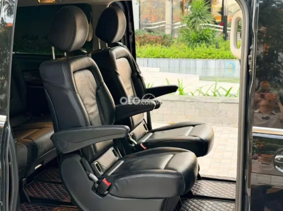 Mercedes-Benz V250 Luxury 2021 - Xe 7 chỗ cao cấp đã qua sử dụng giá tốt