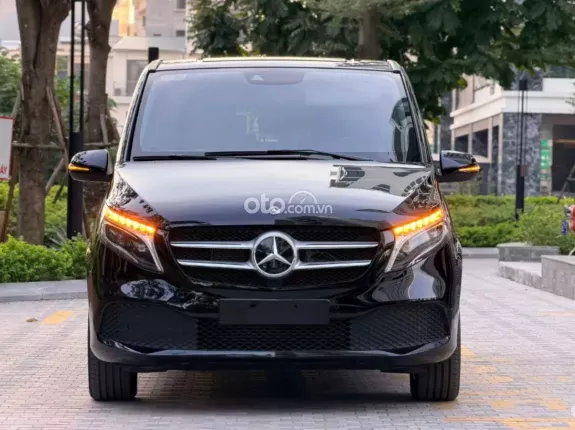 Mercedes-Benz V250 Luxury 2021 - Xe 7 chỗ cao cấp đã qua sử dụng giá tốt