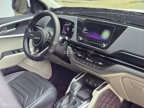 Kia Carens 1.5G Luxury 2024 - Xe gia đình 7 chỗ tiện nghi, ODO thấp như mới