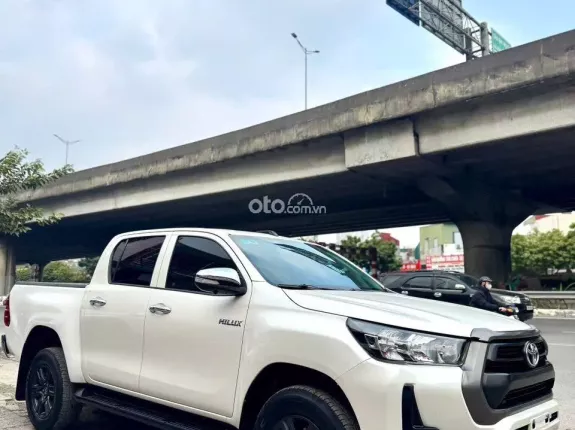 Toyota Hilux 2021 - Xe đẹp bản 2.4V, xem xe liên hệ em 0973710256, giá tốt