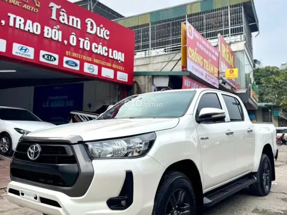 Toyota Hilux 2021 - Xe đẹp bản 2.4V, xem xe liên hệ em 0973710256, giá tốt