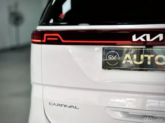 Kia Carnival 2.2D Signature 2022 - Sang trọng, tiện nghi