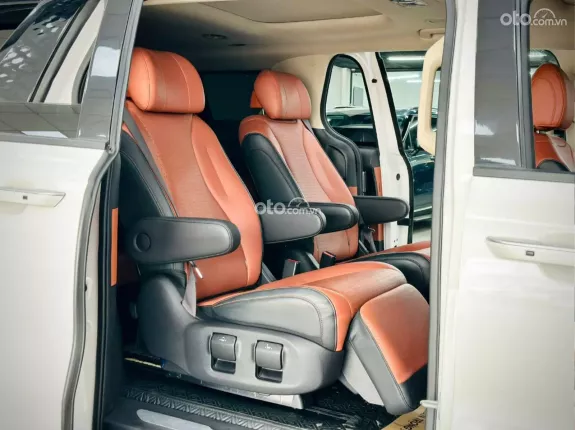 Kia Carnival 2.2D Signature 2022 - Sang trọng, tiện nghi