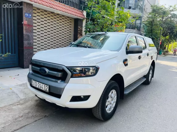 Ford Ranger XLS 2.0L 4x2 AT 2017 - Giá tốt