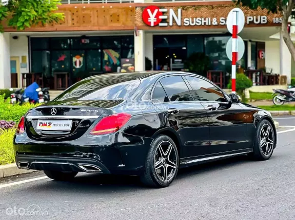 Mercedes-Benz C300 AMG 2020 - Xe đẹp như mới, trang bị full option hiện đại