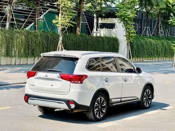 Mitsubishi Outlander 2.0 CVT 2021 - Xe đẹp – lịch sử rõ ràng