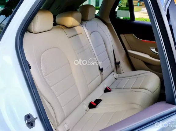 Mercedes-Benz GLC 200 4Matic 2021 - Xe cực đẹp, đủ hồ sơ