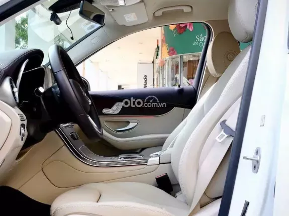 Mercedes-Benz GLC 200 4Matic 2021 - Xe cực đẹp, đủ hồ sơ