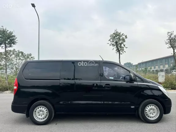 Hyundai Grand Starex 2.5 MT 2008 - Bán Huyndai Starex chở tiền 5 chỗ, đời 2008, xe ko niên hạn, máy dầu