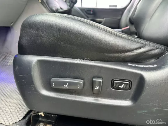 Hyundai Grand Starex 2.5 MT 2008 - Bán Huyndai Starex chở tiền 5 chỗ, đời 2008, xe ko niên hạn, máy dầu