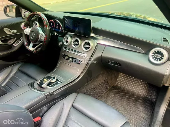 Mercedes-Benz C300 AMG 2020 - Black Edition cực ngầu