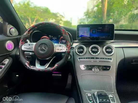 Mercedes-Benz C300 AMG 2020 - Black Edition cực ngầu