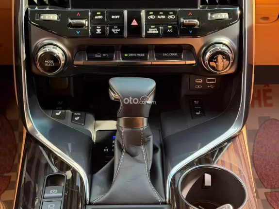 Lexus LX 600 Urban 2024 - LEXUS LX600 URBAN 7 ghế 2024