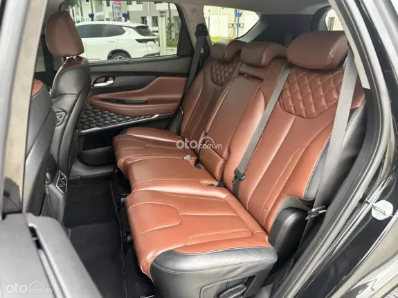 Hyundai Santa Fe 2.2 Dầu Cao cấp 2022 - Odo 7v km zin full lịch sử hãng - lốp theo xe cả dàn