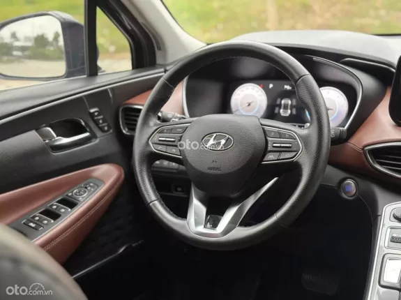 Hyundai Santa Fe 2.2 Dầu Cao cấp 2022 - Odo 7v km zin full lịch sử hãng - lốp theo xe cả dàn