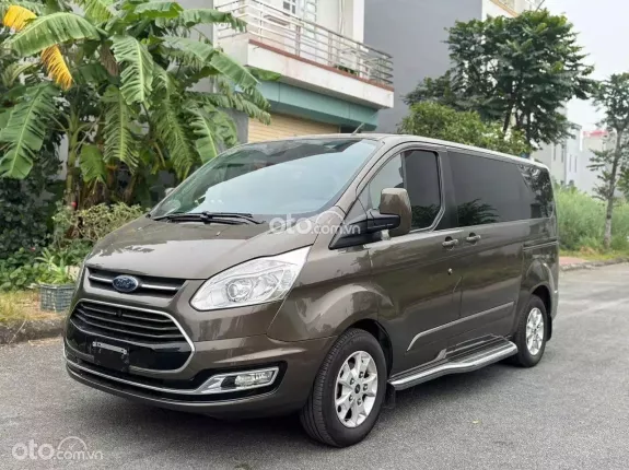 Ford Tourneo Titanium 2019 - Xe cực đẹp, chủ đi giữ gìn