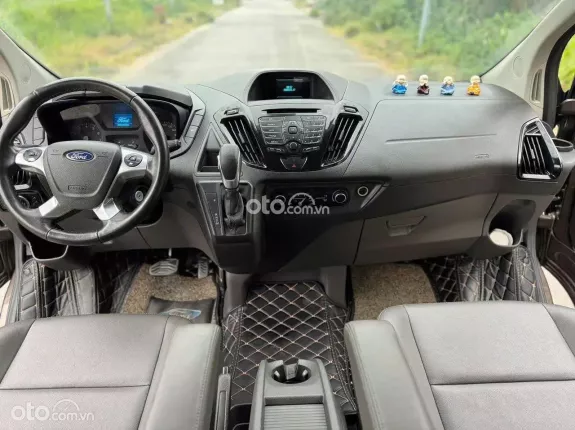 Ford Tourneo Titanium 2019 - Xe cực đẹp, chủ đi giữ gìn