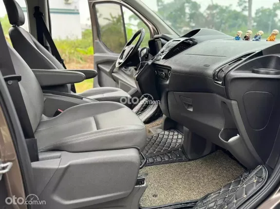 Ford Tourneo Titanium 2019 - Xe cực đẹp, chủ đi giữ gìn