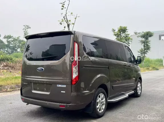 Ford Tourneo Titanium 2019 - Xe cực đẹp, chủ đi giữ gìn