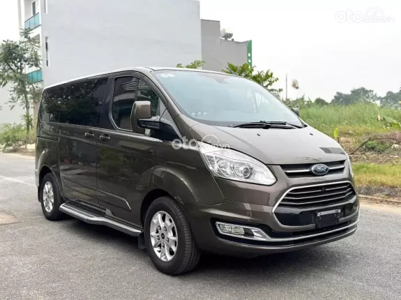 Ford Tourneo Titanium 2019 - Xe cực đẹp, chủ đi giữ gìn